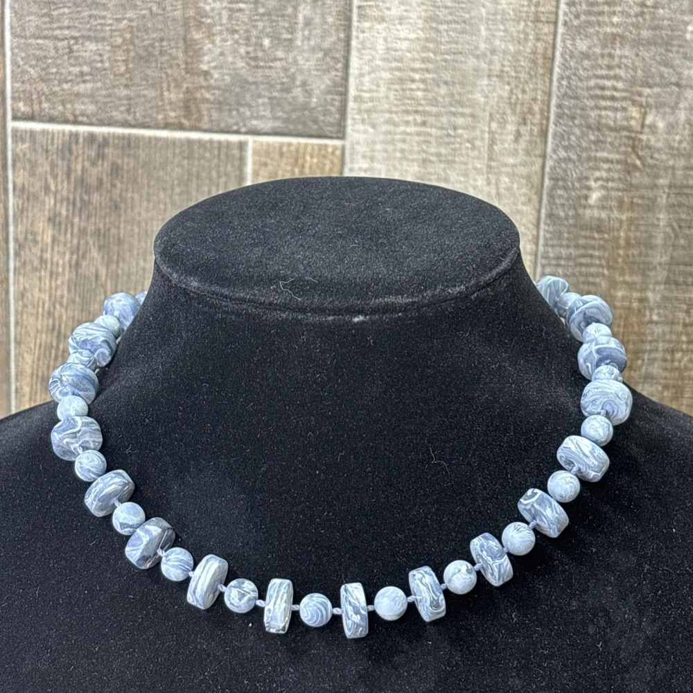 Vintage 1977 Sarah Coventry Stonehenge Blue Marbled Beaded Necklace Retro